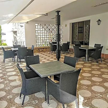 Hotel Cigueenas
