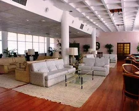 Hotel Cigueenas 3*